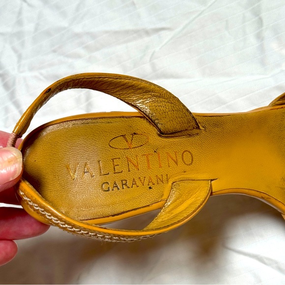 Valentino Bow Accent Slingback Sandals - Picture 5 of 16